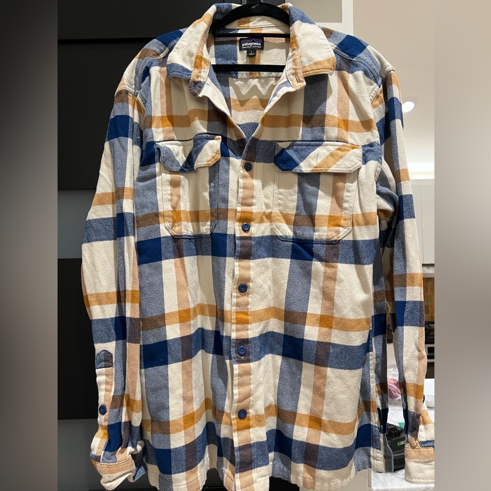 Men’s Patagonia flannel